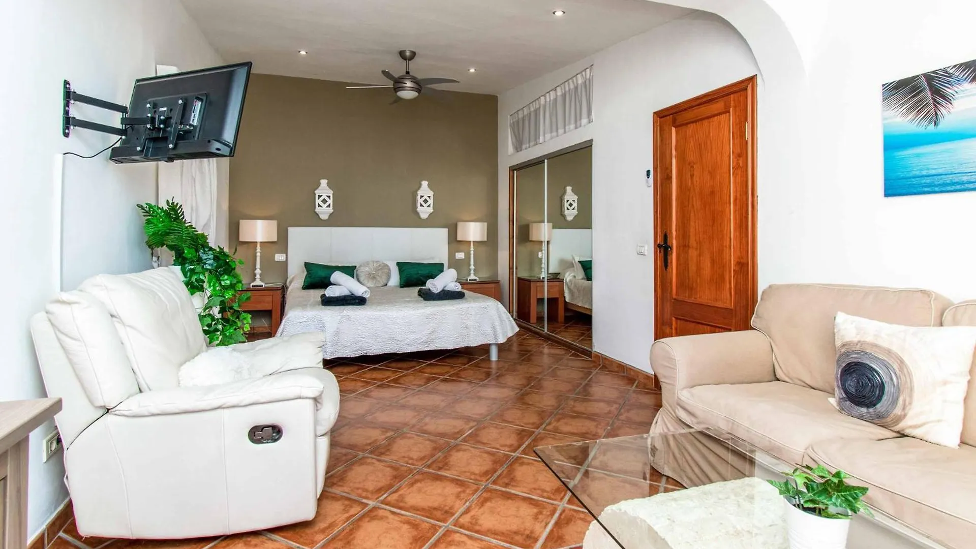 Villa Isabel Sol 阿德耶